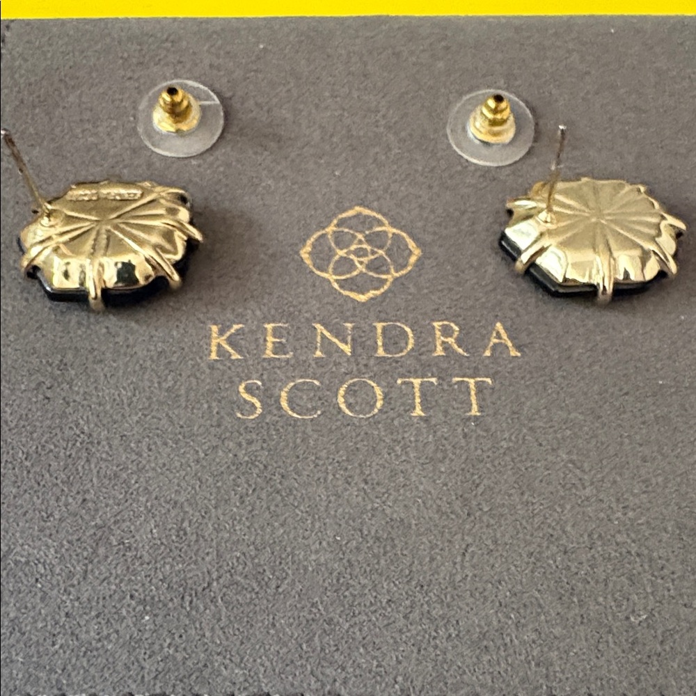 Kendra Scott Gold Morgan Stud Earrings in Black Agate - Picture 3 of 12